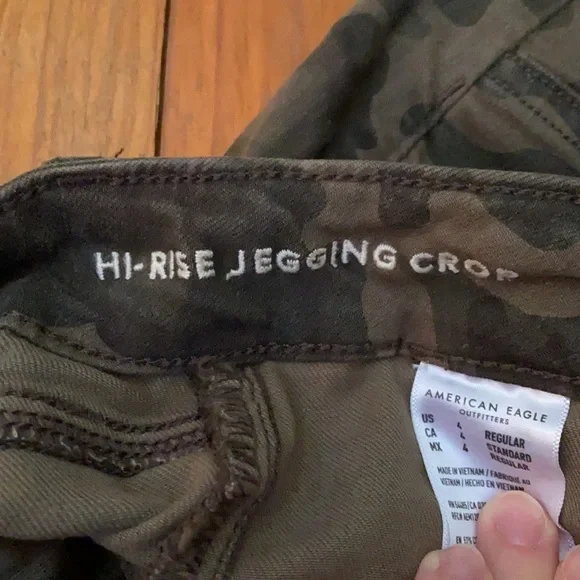 ✨•American Eagle jeans•✨ - Picture 6 of 8